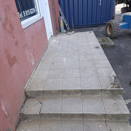 Reikalingi granitiniai laiptai