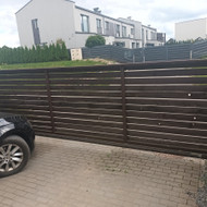 Vartų ir tvoros remontas - medienos pakeitimas skarda