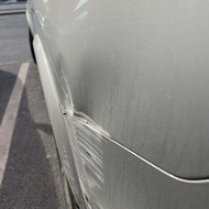 Automobilio galinio bamperio ir sparno perdažymas