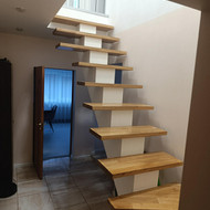 Reikia sumontuoti laiptų turėklus