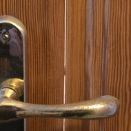 Buto durų remontas arba pakeitimas