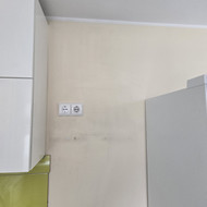 Pritvirtinti lentyna prie sienos