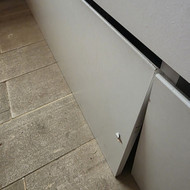 Reikalingas stalčių remontas