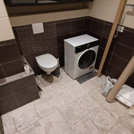 Trapo formavimas, plytelių klijavimas