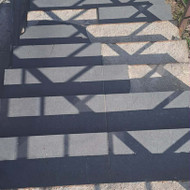 Reikia išklijuoti plyteles