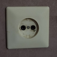 Elektros rozečių tvarkymas / keitimas (kaista rozetės)