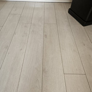 Grindų girgždėjimo šalinimas