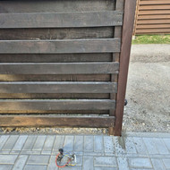 Reikalinga pastatyti ir pajungti elektrinius vartus, sudėtos trinkelės