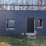 Perdeti is naujo fasado plokstes