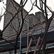 Ieškau mūrininko (arba mūrininkų) permūryti ventiliacijos kaminų kepures 3 vnt