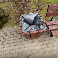 Reikalinga padaryti apsaugą šiukšlių dėžėms 10vnt.