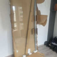 Ieškau kas sumontuotų stiklinę dušo pertvarą/sienelę