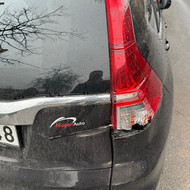 HONDA CRV galinės bagažinės remontas ir dažymas, žibinto pakeitimas