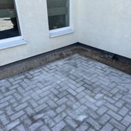 Ieškome meistro cokolio sutvarkymui Vilniuje (~37 m, ~11 m²)