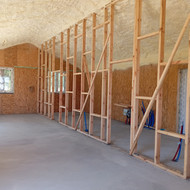 Teikia stogui garo plėvele ir pertvaros