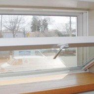 Plastikinis langas su varčia