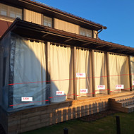 Reikia pagaminti ir sumontuoti permatomas PVC roletus medinei terasai.