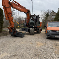 Reikia pervežti 18t ratinį ekskavatorių iš Anykščių į Gudžiūnus