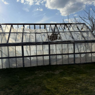 Uždengti metalinio karkaso šiltnamį polikarbonatiniais lakštais