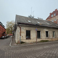 Ieškome kas pakeistų stogo dangą Kaune (Senamiestis)