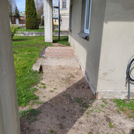 Reikia nugriauti sandėliuką