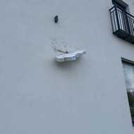 4 varžtų įsukimas į lauko sieną