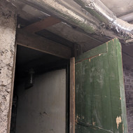 Reikia pakeisti rūsio duris