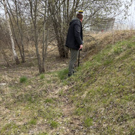 Reikalinga išnaikinti krūmus išpjaunant ir išvežant arba frezuojant 38 a. sklypo krūmus