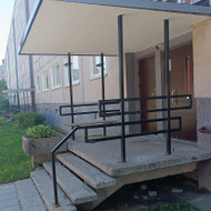 Laiptinių stogelių metalinių konstrukcijų montavimas