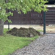 Ieškau kas galėtų išvežti velėną iš sklypo