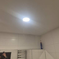 Pakabinamų lubų keitimas Vilniuje bute vonioje po užliejimo, 6 m2