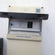 Elektromobilio įkrovimo stotelės perdarymas: Type-2 ir paprastas rozetės įrengimas
