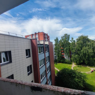 Tinklo nuo paukščių tvirtinimas balkone