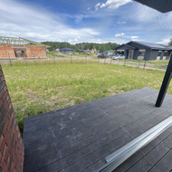 Reikia sutvarkyti apie 365 m² kiemo teritoriją
