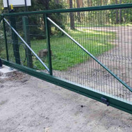 Stumdomų vartų gamyba