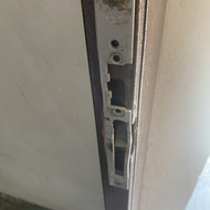 Telefonspynių montavimas