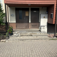 Trinkelių perklojimas ant laiptų