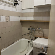 Reikia išklijuoti plyteles