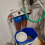 Reikalingas santechnikas