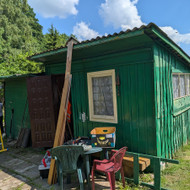 Pašiūrės griovimas