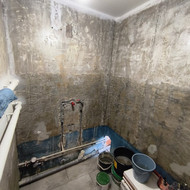 Reikalinga suklijuoti sienų plyteles WC (10 m2) ir Vonia (15 m2)