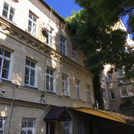 Medžių genėjimas, vijoklių šalinimas, latako valymas