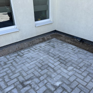 Ieškome meistro cokolio sutvarkymui Vilniuje (~37 m, ~11 m²)