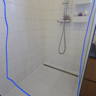 Dušo plytelių tarpų atnaujinimas