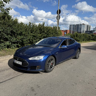 Tesla Model S 2015