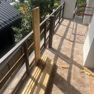 7m balkono turėklas iš dailylenčių