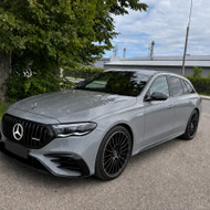 Automobilio spalvos pakeitimas plevele