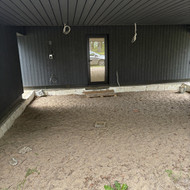 Grindų betonavimas arba akmens kilimas stoginėje
