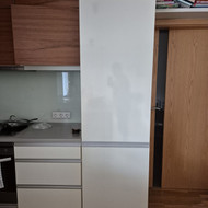 Pakeisti įmontuojamą šaldytuvą