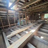 Gyvenamojo namo 2 aukšto renovacija, medinės perdangos įrengimas, statybos darbai